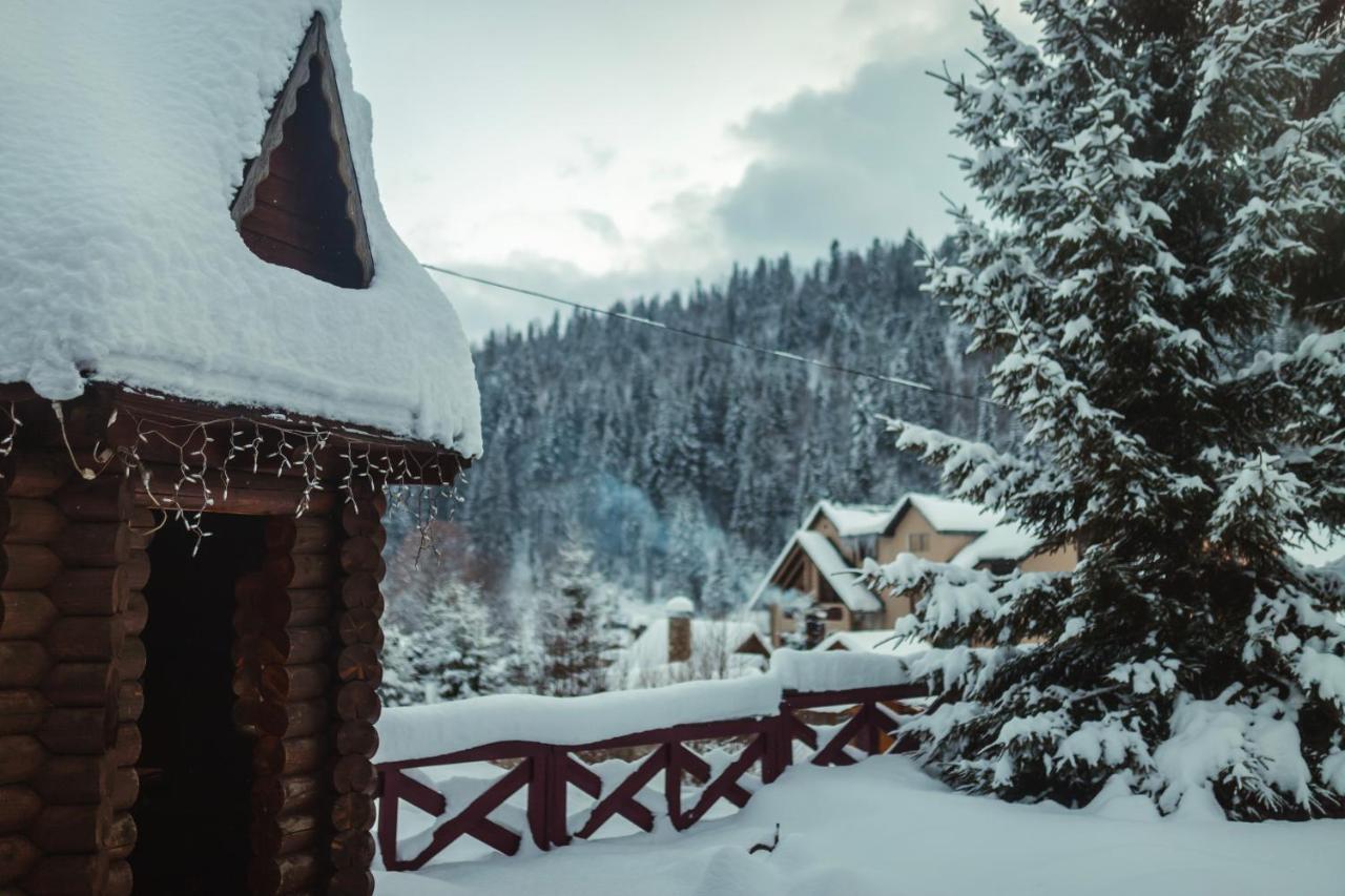 Royal Village Resort Bukovel Exteriör bild
